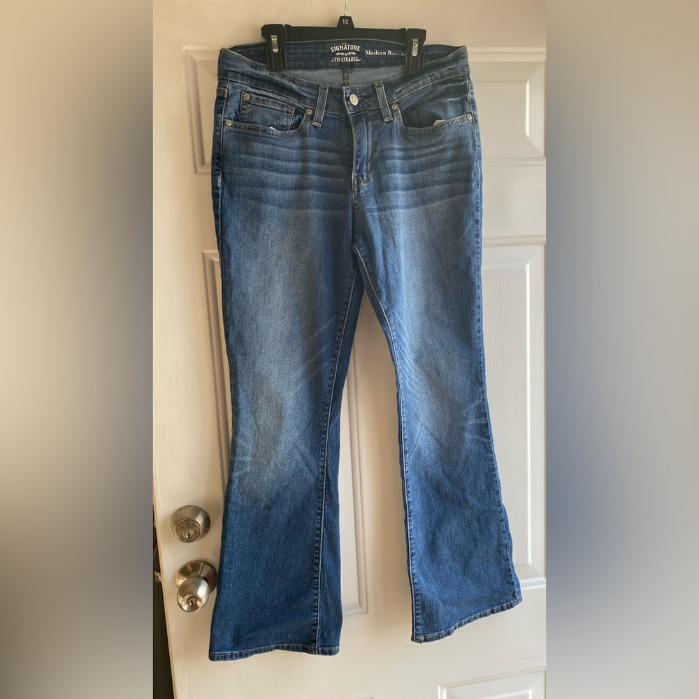Signature by Levi Strauss Women's Blue Flare Jeans